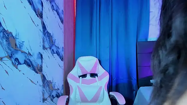 Snapshot of Scarlet_DLuce chatting on 03/17/26, 09:01 Scarlet DLuce online show from 03/17/26, 09:01