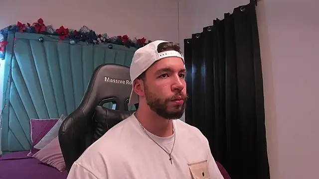 Snapshot of JACKSON_STIFLER chatting on 12/14/25, 10:03 JACKSON STIFLER online show from 12/14/25, 10:03