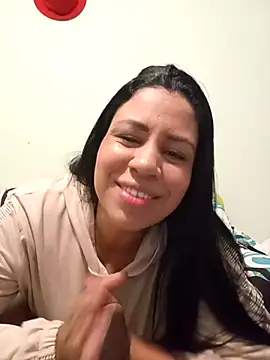 LeilaTaylor online show from 12/04/25, 01:42