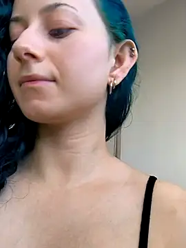 Snapshot of Meiii27 chatting on 01/08/26, 07:16 Meiii27 online show from 01/08/26, 07:16