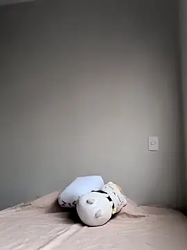 Snapshot of Meiii27 chatting on 02/02/26, 04:06 Meiii27 online show from 02/02/26, 04:06