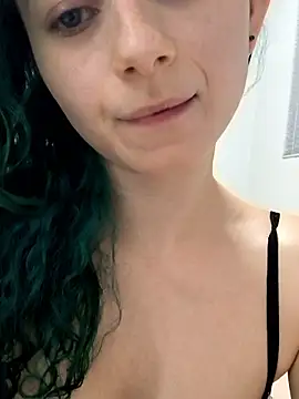 Snapshot of Meiii27 chatting on 03/14/26, 03:45 Meiii27 online show from 03/14/26, 03:45