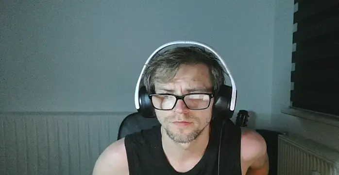 StephPra94 online show from 05/27/26, 12:18