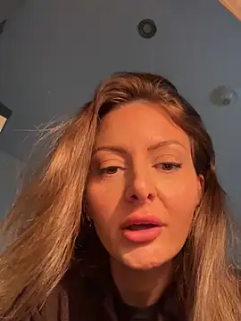 Snapshot of Lovelavender_ chatting on 05/11/26, 12:33 Lovelavender online show from 05/11/26, 12:33