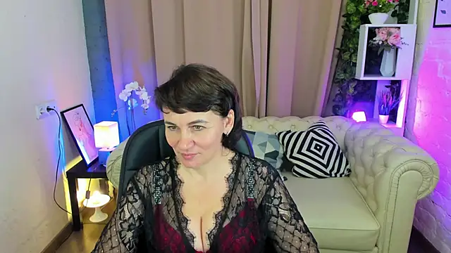 Snapshot of Demi_Mature chatting on 10/22/25, 07:41 Demi Mature online show from 10/22/25, 07:41