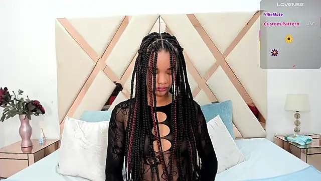 Snapshot of karolebonyy chatting on 02/13/26, 06:09 karolebonyy online show from 02/13/26, 06:09