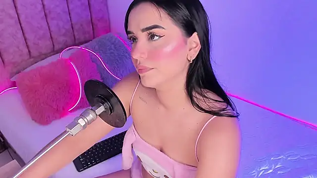 laana foxx online show from 06/19/26, 12:26