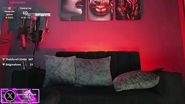 Snapshot of Misterss-Nyxxx chatting on 02/18/26, 11:01 Misterss-Nyxxx online show from 02/18/26, 11:01