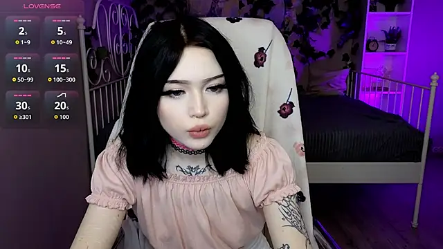 Emma Kirks online show from 11/06/25, 10:38