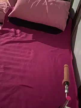 Snapshot of LunaKissing chatting on 03/04/26, 01:28 LunaKissing online show from 03/04/26, 01:28