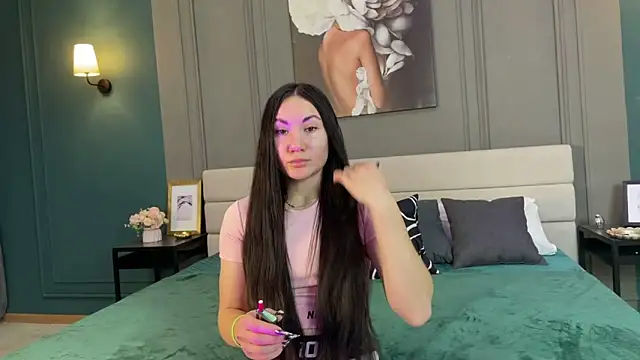 Snapshot of Adele_Shy chatting on 10/29/25, 01:30 Adele Shy online show from 10/29/25, 01:30