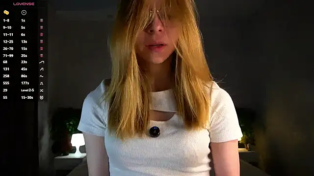 BarbaraViggiani online show from 11/21/25, 05:00