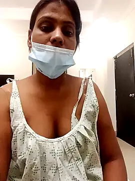 royalgirl321 online show from 12/20/25, 06:37