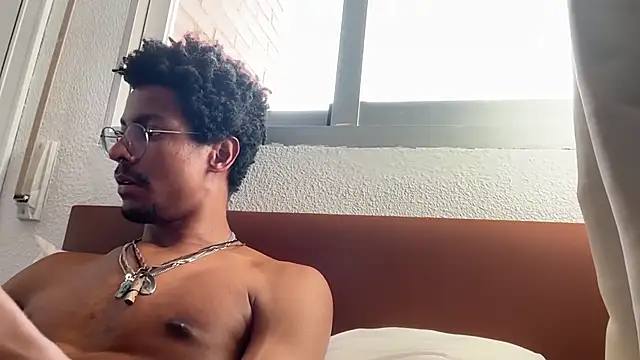 Albert Madrid online show from 06/16/26, 04:42