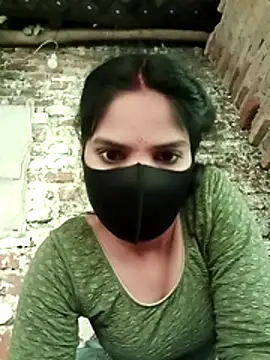 Snapshot of Shreya-750 chatting on 02/17/26, 01:57 Shreya-750 online show from 02/17/26, 01:57