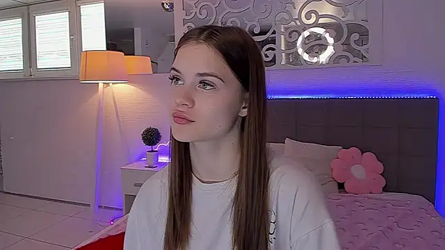 LuisaClover online show from 05/03/26, 12:33