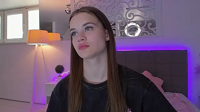 LuisaClover online show from 05/10/26, 12:32