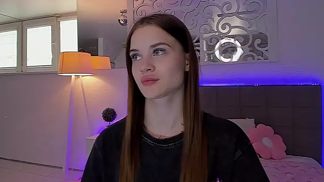 LuisaClover online show from 05/11/26, 12:22