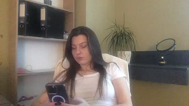 DollyRoma online show from 11/10/25, 08:35