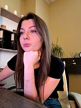 DollyRoma online show from 11/12/25, 08:48