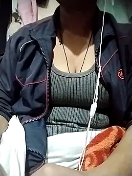 Snapshot of Ezabelljohn chatting on 12/21/25, 10:44 Ezabelljohn online show from 12/21/25, 10:44