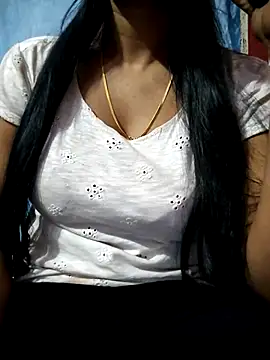 Snapshot of Ezabelljohn chatting on 04/15/26, 10:11 Ezabelljohn online show from 04/15/26, 10:11