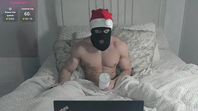 Snapshot of Masked_Bull38_Uk chatting on 12/23/25, 08:45 Masked Bull38 Uk online show from 12/23/25, 08:45