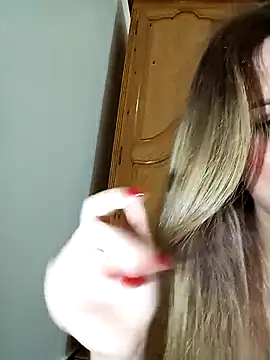 Snapshot of indilasixeey chatting on 02/04/26, 01:00 indilasixeey online show from 02/04/26, 01:00