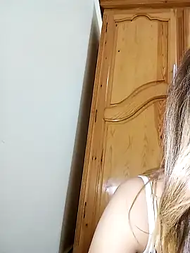 Snapshot of indilasixeey chatting on 03/06/26, 01:24 indilasixeey online show from 03/06/26, 01:24