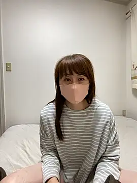 Snapshot of HONMONOHUUHU chatting on 12/04/25, 03:54 HONMONOHUUHU online show from 12/04/25, 03:54