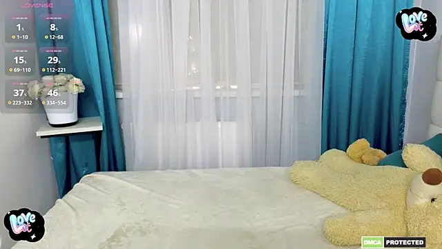 Cristian  Dior online show from 04/21/26, 08:42