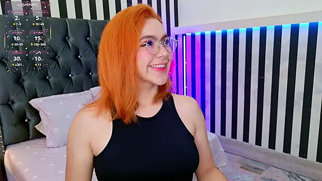 sussiestrawberry online show from 10/30/25, 10:06