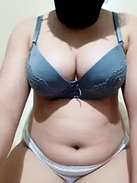 Snapshot of Majoudabar chatting on 02/27/26, 09:04 Majoudabar online show from 02/27/26, 09:04