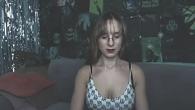 AlishaKellyi online show from 11/16/25, 05:35