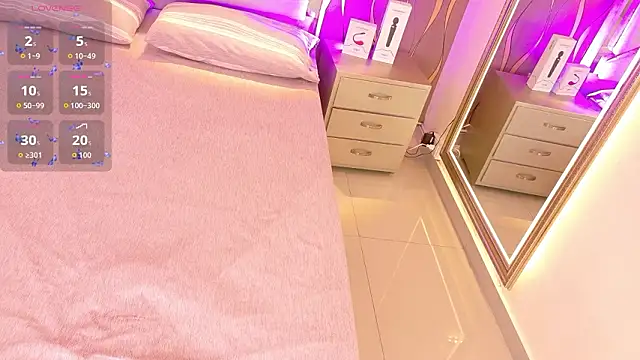 Snapshot of iam_nicolle chatting on 03/07/26, 01:52 iam nicolle online show from 03/07/26, 01:52