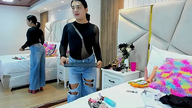 SweetKata  online show from 12/05/25, 11:41