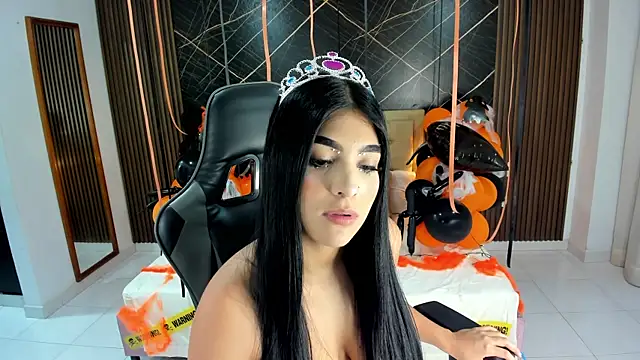 Milu 17 online show from 10/31/25, 11:11