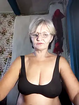 Snapshot of NikaGold454 chatting on 10/30/25, 11:00 NikaGold454 online show from 10/30/25, 11:00