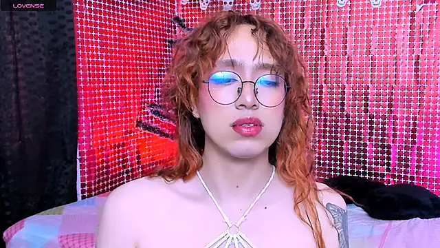 Snapshot of AdelineEsposito chatting on 01/09/26, 01:58 AdelineEsposito online show from 01/09/26, 01:58