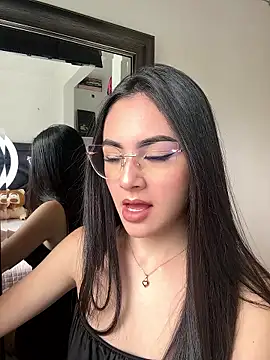 Snapshot of IslaCole chatting on 01/07/26, 07:16 IslaCole online show from 01/07/26, 07:16