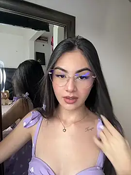 Snapshot of IslaCole chatting on 01/10/26, 08:10 IslaCole online show from 01/10/26, 08:10