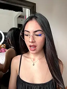 Snapshot of IslaCole chatting on 01/14/26, 06:57 IslaCole online show from 01/14/26, 06:57