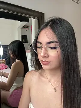 Snapshot of IslaCole chatting on 01/15/26, 08:34 IslaCole online show from 01/15/26, 08:34