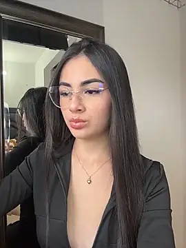 Snapshot of IslaCole chatting on 02/19/26, 10:39 IslaCole online show from 02/19/26, 10:39