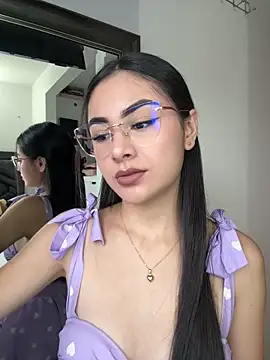 Snapshot of IslaCole chatting on 02/25/26, 10:52 IslaCole online show from 02/25/26, 10:52