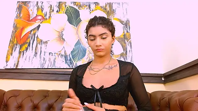 Snapshot of Emma_Kiut_ chatting on 11/22/25, 06:07 Emma Kiut online show from 11/22/25, 06:07