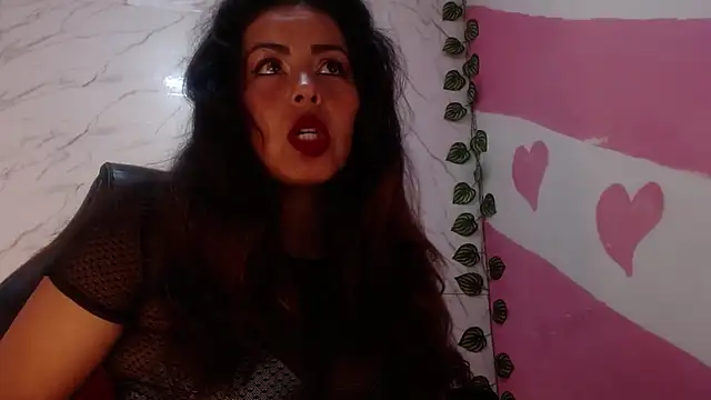 amara leoncm online show from 10/24/25, 10:55