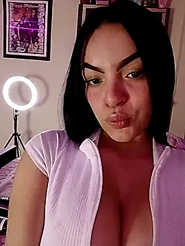 Nuvi jonhs online show from 11/27/25, 12:02