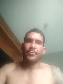 Snapshot of BruninhoRecife chatting on 10/23/25, 02:16 BruninhoRecife online show from 10/23/25, 02:16
