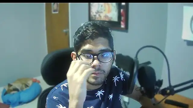 Snapshot of MoAntoMora chatting on 11/05/25, 10:21 MoAntoMora online show from 11/05/25, 10:21